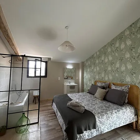 Chez Isa Et Bruno Bed & Breakfast Eymet
