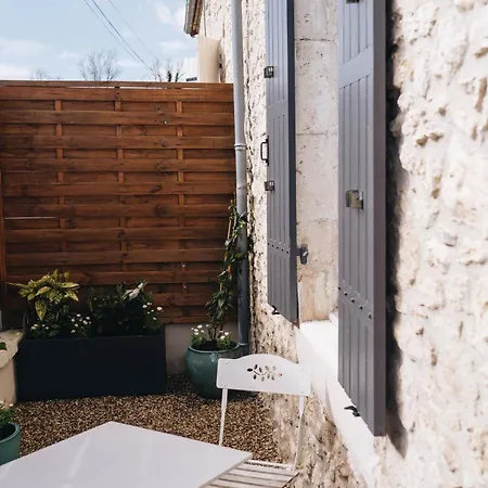 Chez Isa Et Bruno Bed & Breakfast *