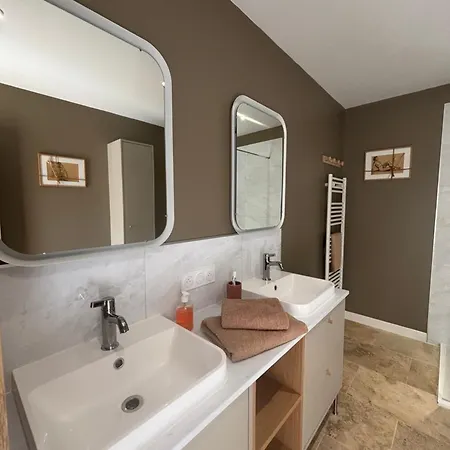 Chez Isa Et Bruno Отель типа 