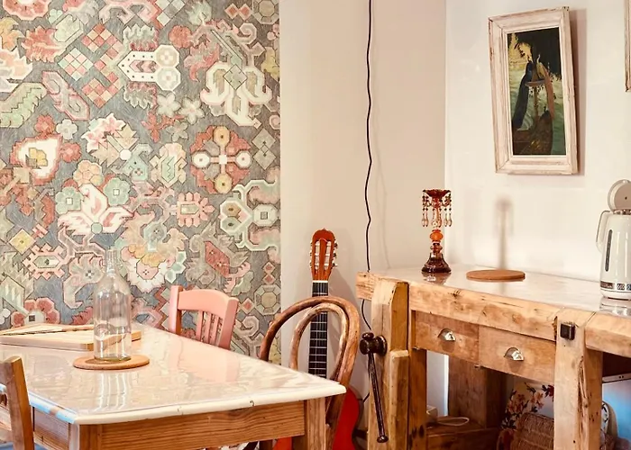 Chez Isa Et Bruno Bed and breakfast